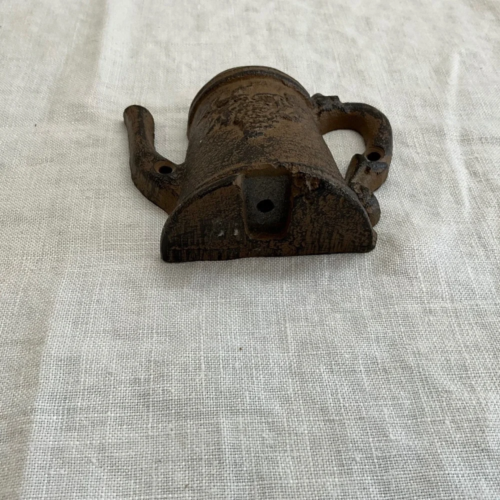 Vintage Cast Iron Teapot Wall Grape Vine Rustic Brown Farmhouse Door Knocker?